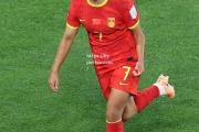 bsports体育-激烈竞争：女足赛场上火花四溅，双方实力对比