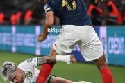 bsports体育-欧预赛继续激烈进行，双方拼尽全力争夺胜利