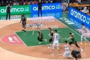 bsports体育-输不起！运动员遭遇突然受伤，退出比赛