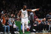 bsports体育-凯尔特人力克活塞，晋级东部半决赛