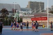 bsports体育-梦幻比赛现场，球员们尽展拼搏精神，争夺成功