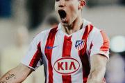 bsports体育-狼队主场失利，阿圭罗再现超神表现，狼群哑口无言