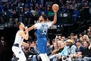 bsports体育-独行侠战胜森林狼，唐斯大号三双不敌霍华德